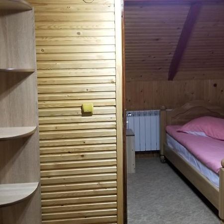 Садиба Квітка Карпат Руська Мокра Екстер'єр фото